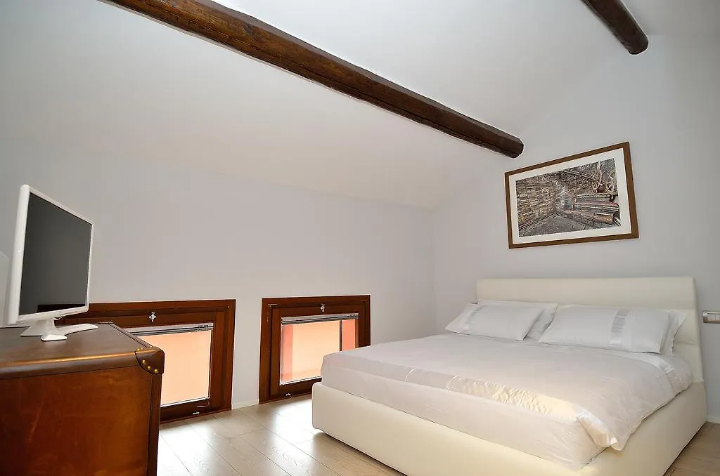 Blue Lagoon Apartment Venice 0*,